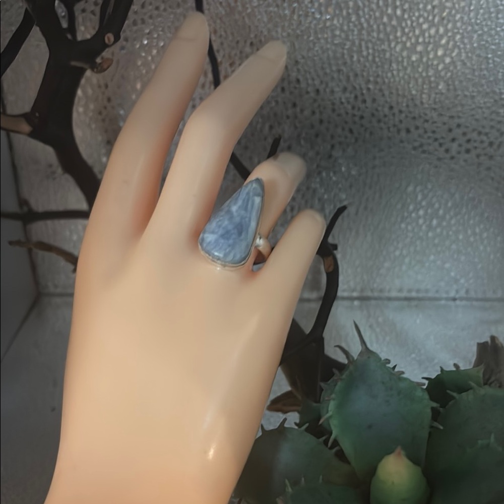 Size 7 teardrop Kyanite Stone Ring